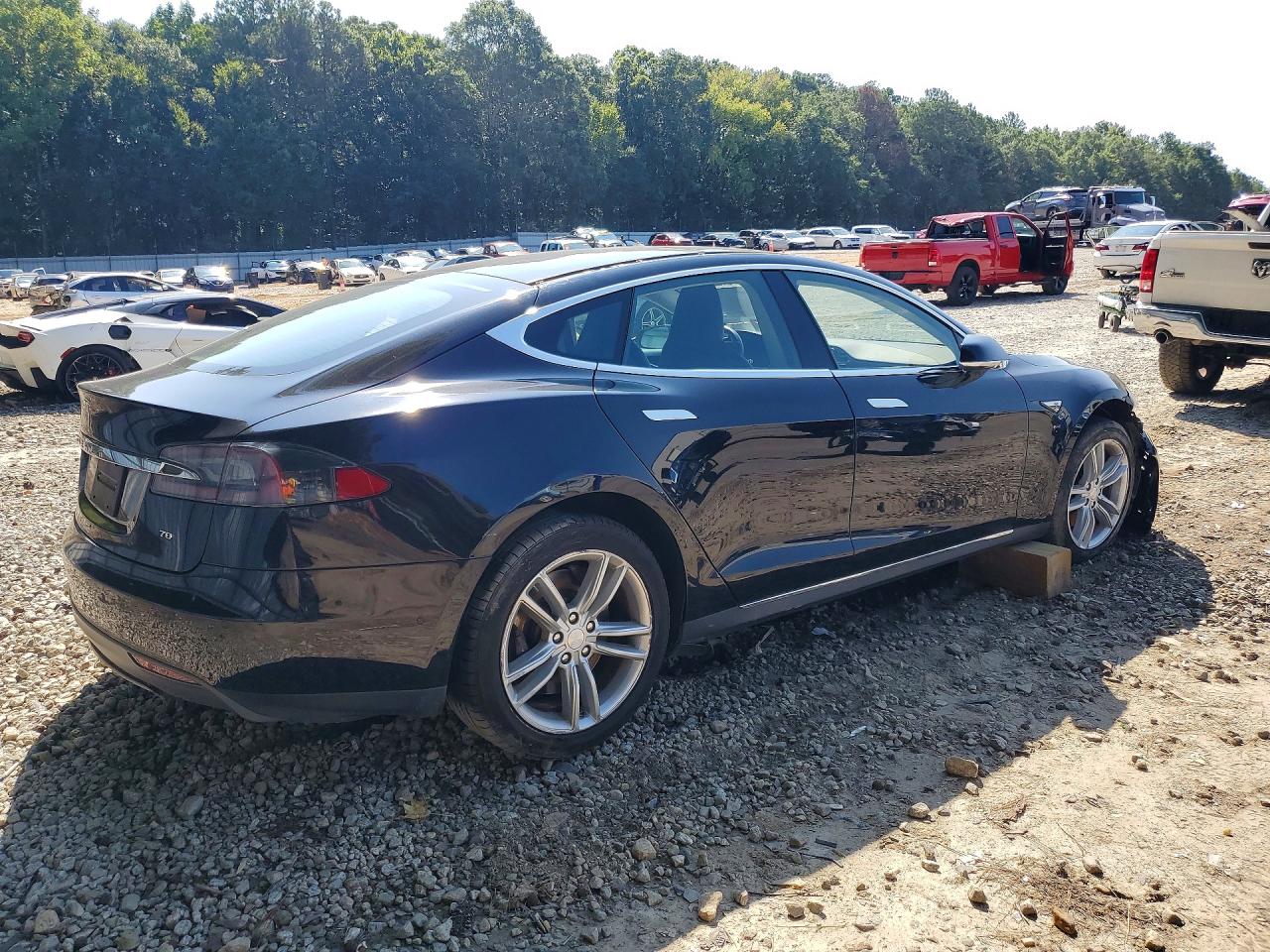 5YJSA1E13FF113013 · 2015 TESLA MODEL S · 3/12