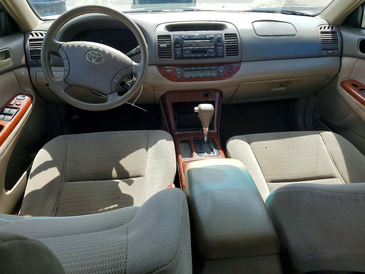 4T1BE30KX5U993645 · 2005 TOYOTA CAMRY · 8/12