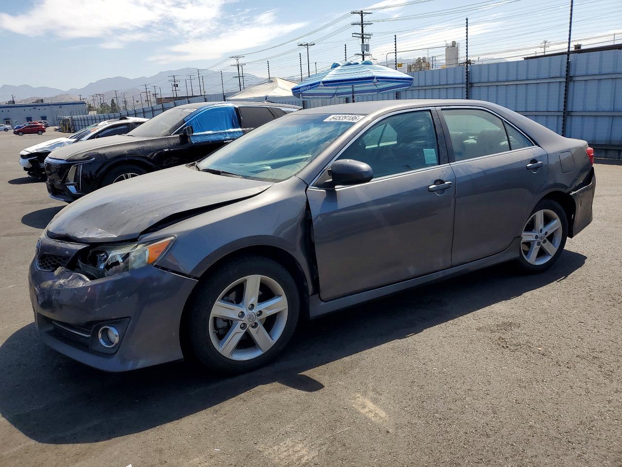 4T1BF1FK8EU777141 · 2014 TOYOTA CAMRY