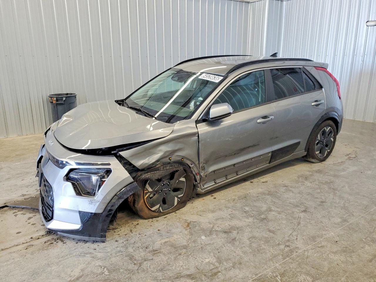 KNDCR3L1XP5059563 · 2023 KIA NIRO