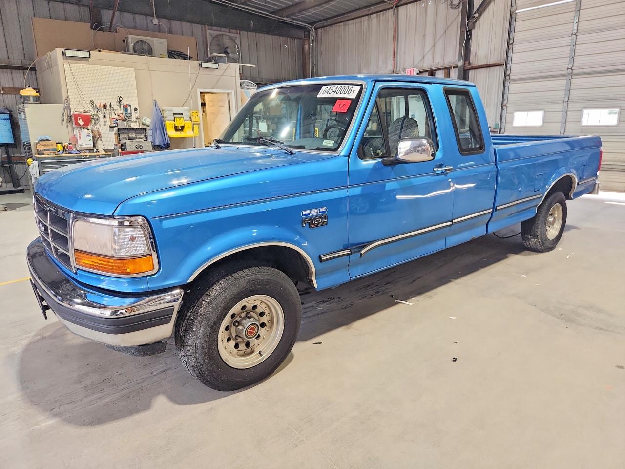 1FTEX15N3NKA21528 · 1992 FORD F150