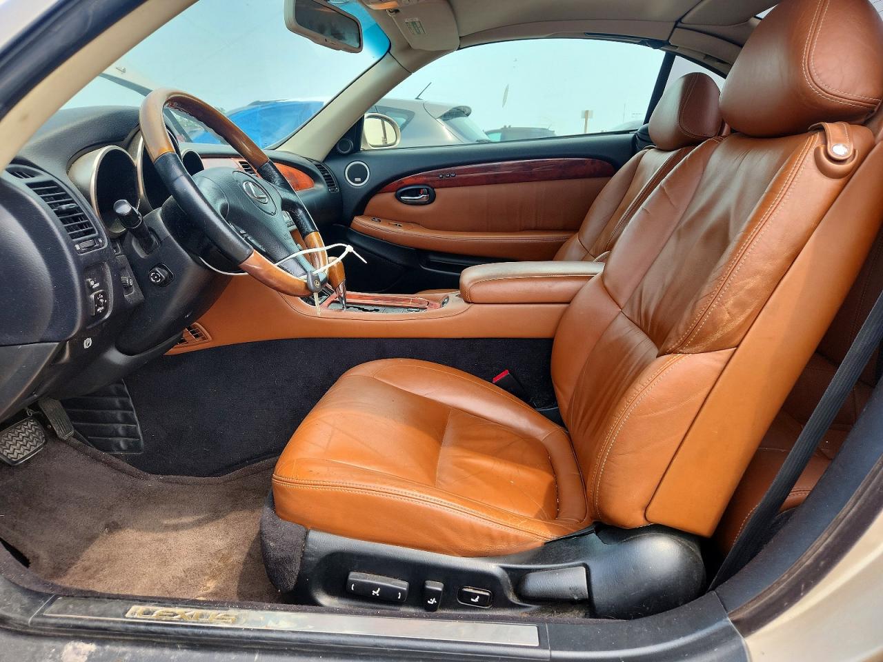 JTHFN48YX20001395 · 2002 LEXUS SC · 7/12