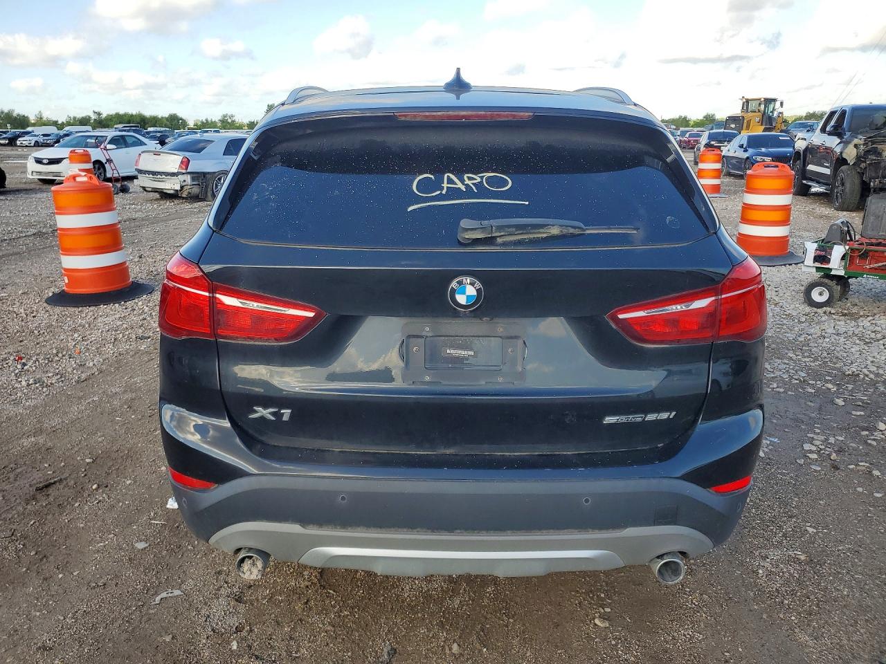 WBXHU7C52K5L10618 · 2019 BMW X1 · 6/14