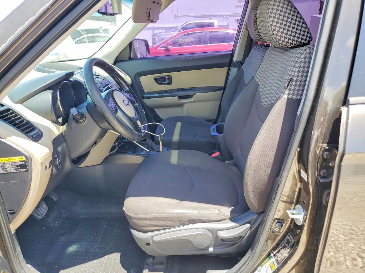 KNDJT2A21B7314077 · 2011 KIA SOUL · 7/12