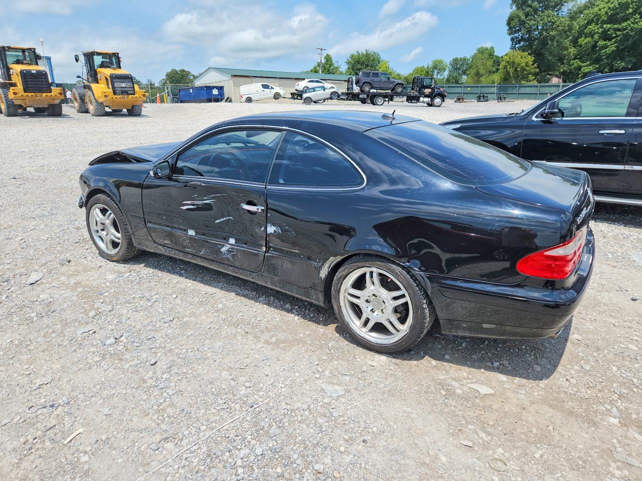 WDBLJ65G62F201726 · 2002 MERCEDES-BENZ CLK · 2/12