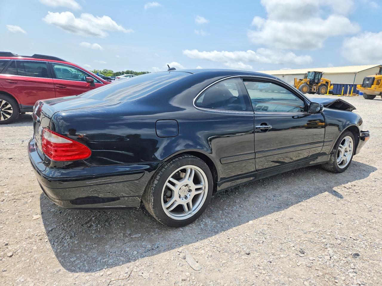 WDBLJ65G62F201726 · 2002 MERCEDES-BENZ CLK · 3/12