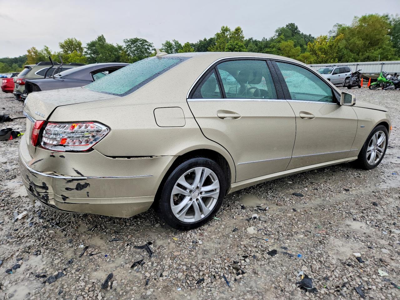 WDDHF2EB5BA343056 · 2011 MERCEDES-BENZ E · 3/12