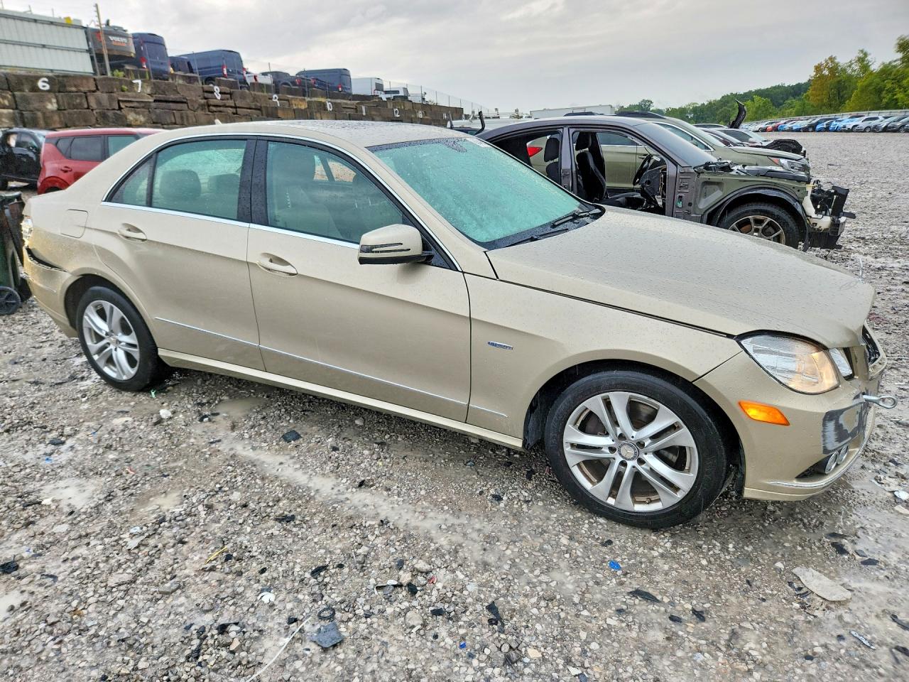 WDDHF2EB5BA343056 · 2011 MERCEDES-BENZ E · 4/12