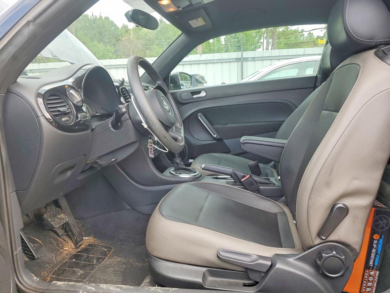 3VWF17AT7FM631842 · 2015 VOLKSWAGEN BEETLE · 7/12