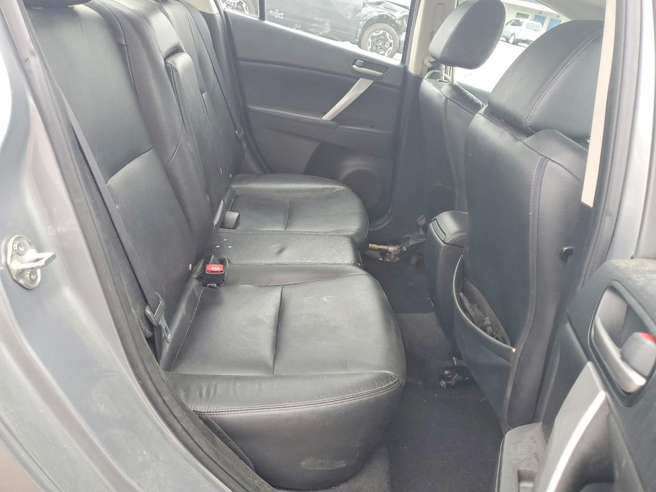 JM1BL1W80C1647127 · 2012 MAZDA 3 · 10/13