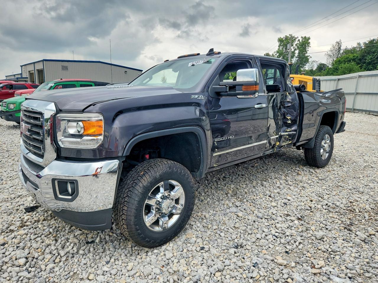 1GT12TE89GF116643 · 2016 GMC SIERRA
