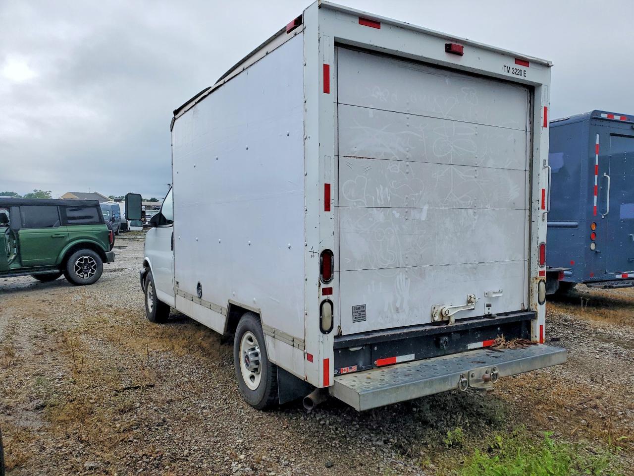 1GDY72CA7D1904583 · 2013 GMC SAVANA · 2/12