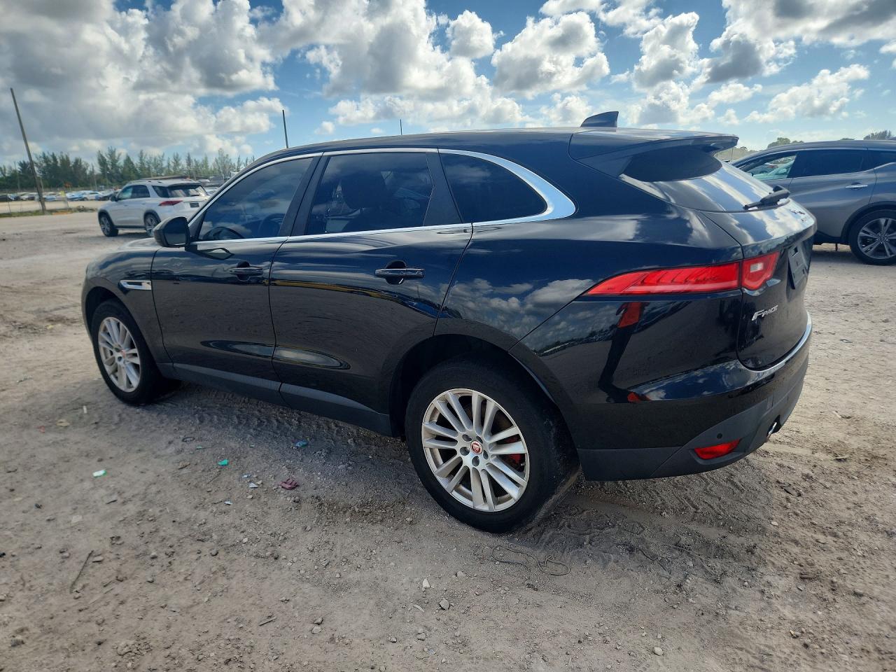 SADCK2GXXLA636367 · 2020 JAGUAR F-PACE · 2/14