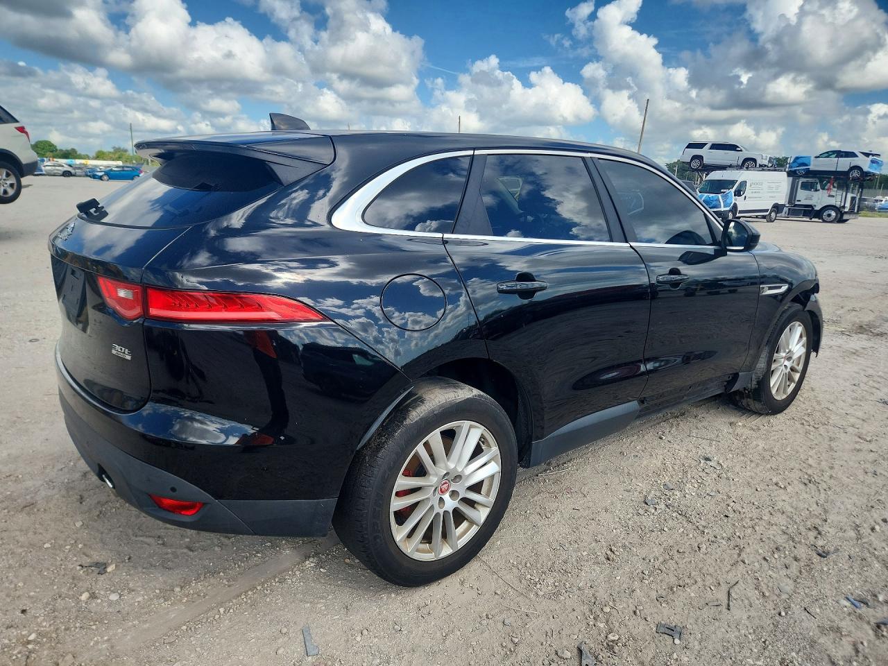 SADCK2GXXLA636367 · 2020 JAGUAR F-PACE · 3/14