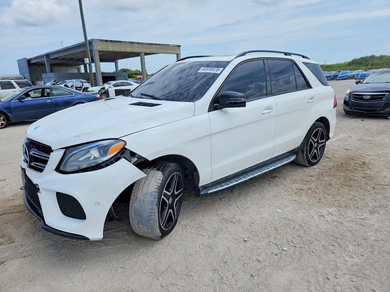 4JGDA5JB0HA815201 · 2017 MERCEDES-BENZ GLE