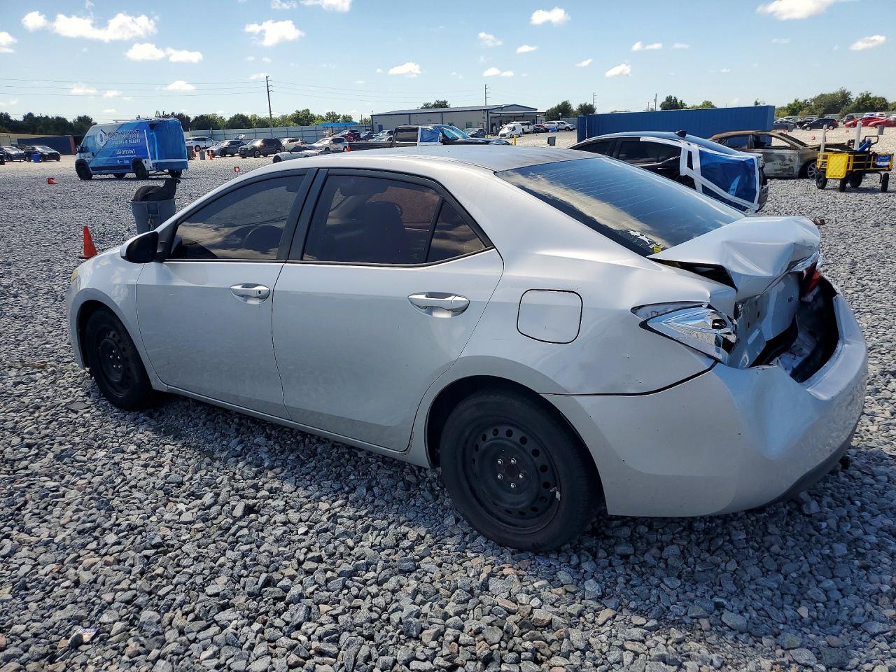 2T1BURHE0FC263377 · 2015 TOYOTA COROLLA · 2/12