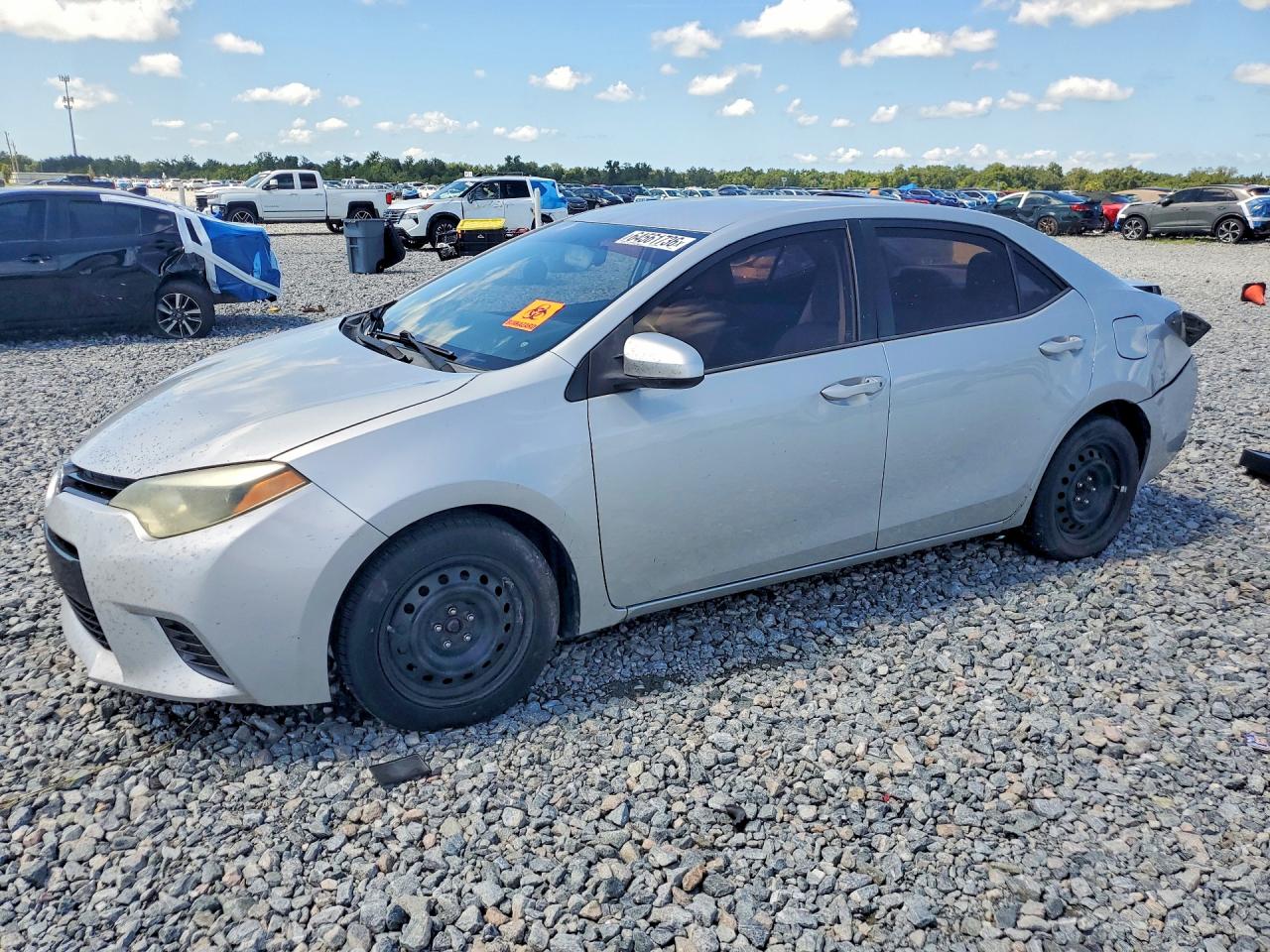 2015 TOYOTA COROLLA