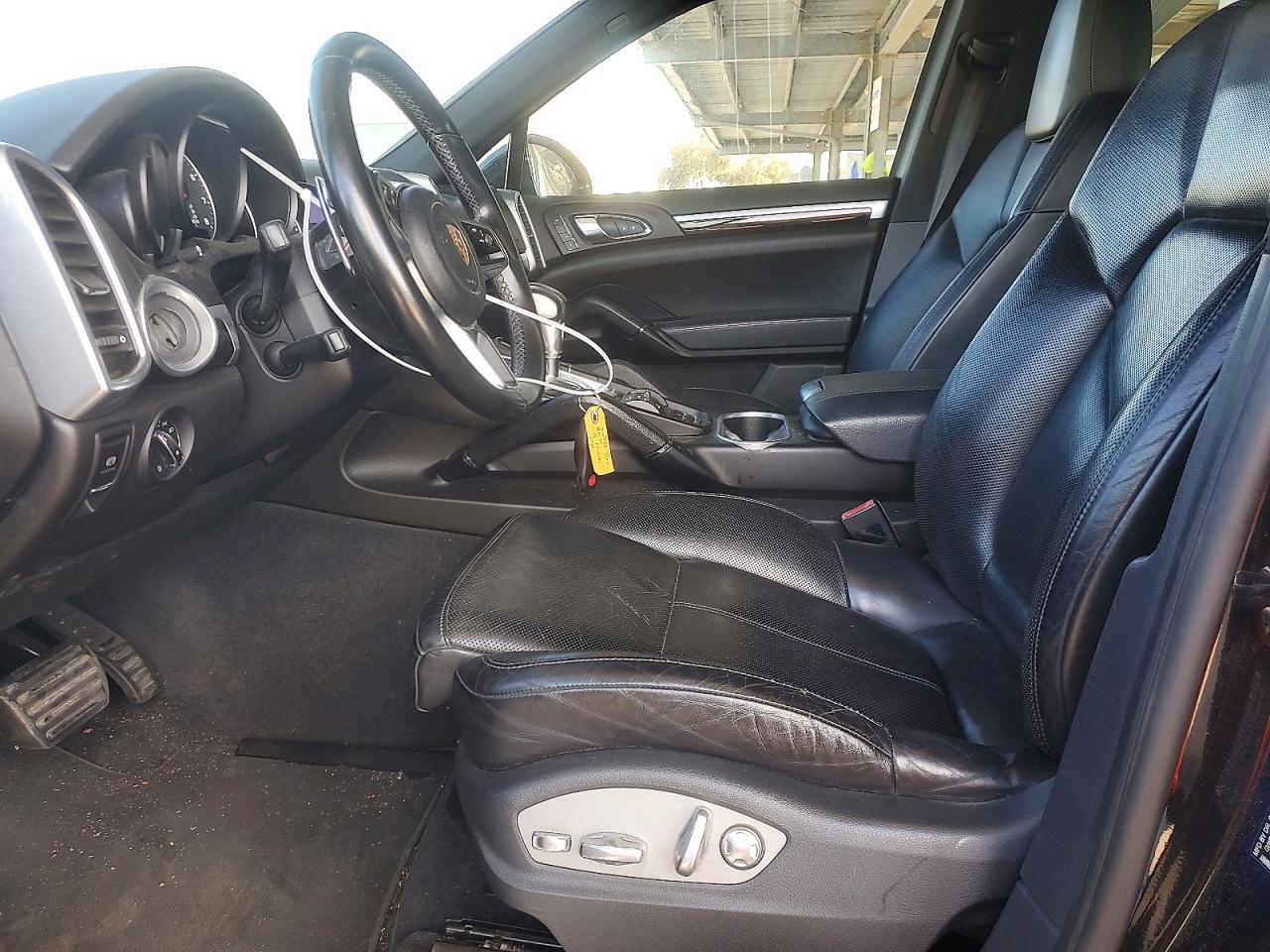 WP1AA2A25GKA12140 · 2016 PORSCHE CAYENNE · 7/13