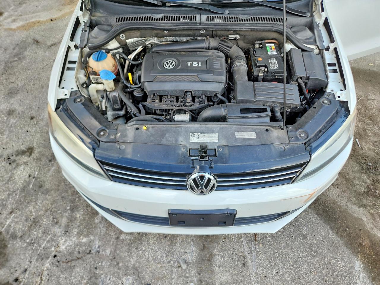 3VWD17AJ4EM403303 · 2014 VOLKSWAGEN JETTA · 11/12