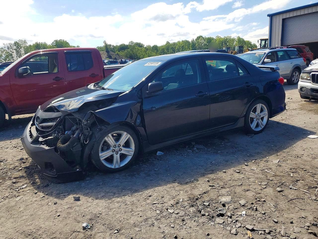 5YFBU4EE0DP132129 · 2013 TOYOTA COROLLA