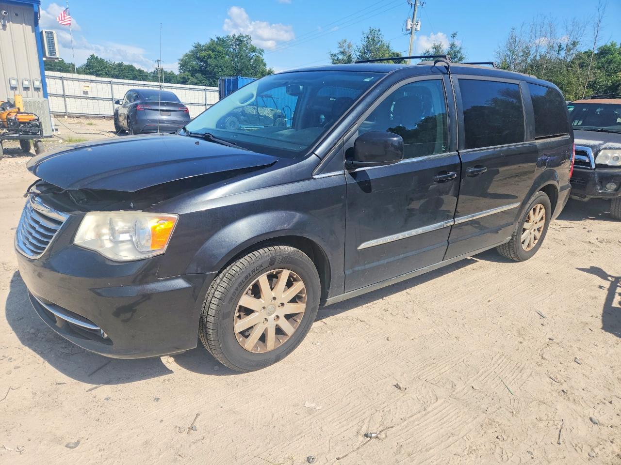 2C4RC1BG6FR553099 · 2015 CHRYSLER TOWN & COUNTRY