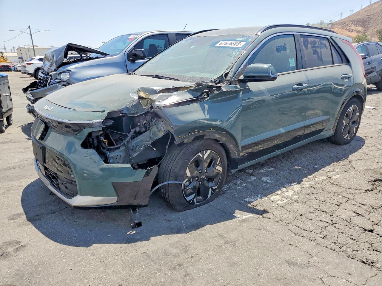 KNDCR3L14R5103088 · 2024 KIA NIRO