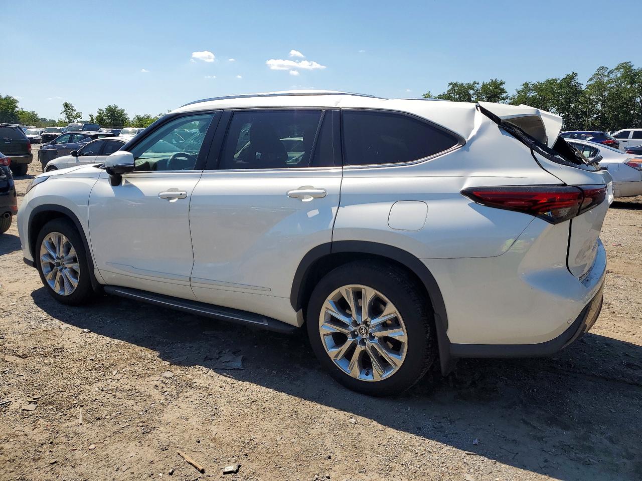 5TDDZRBH5MS526447 · 2021 TOYOTA HIGHLANDER · 2/13