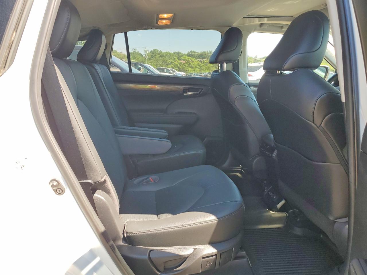 5TDDZRBH5MS526447 · 2021 TOYOTA HIGHLANDER · 11/13
