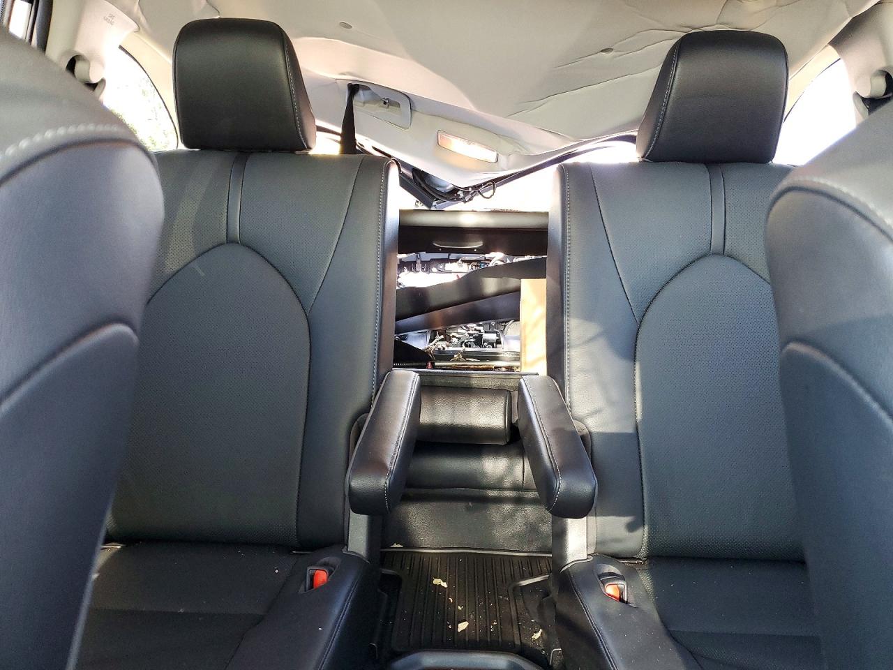 5TDDZRBH5MS526447 · 2021 TOYOTA HIGHLANDER · 10/13