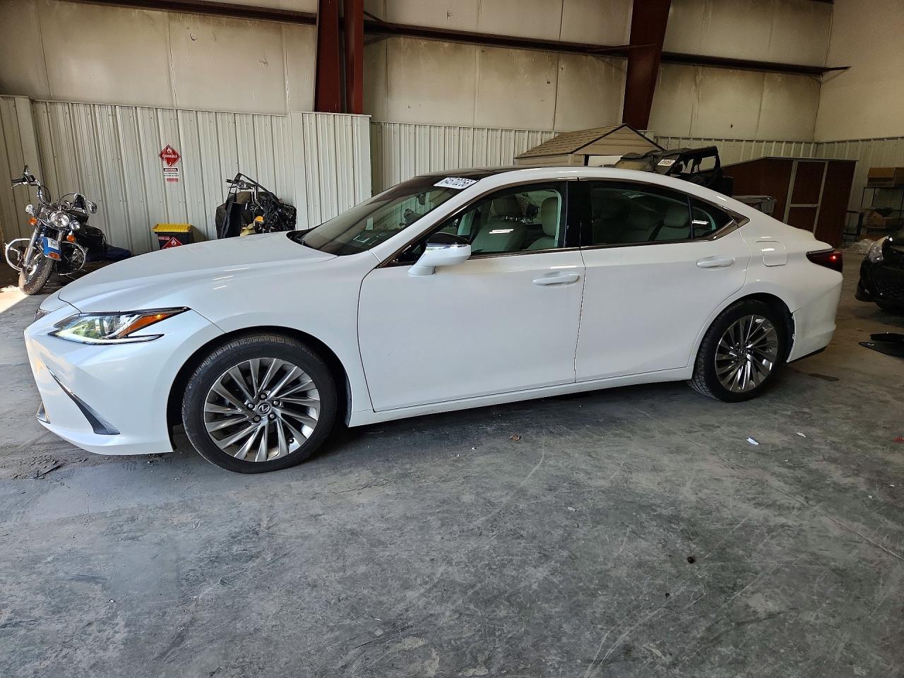 58ABZ1B17KU007103 · 2019 LEXUS ES