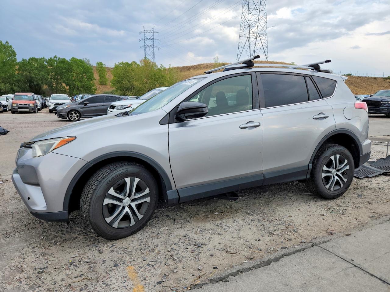 JTMBFREV9JJ257475 · 2018 TOYOTA RAV4