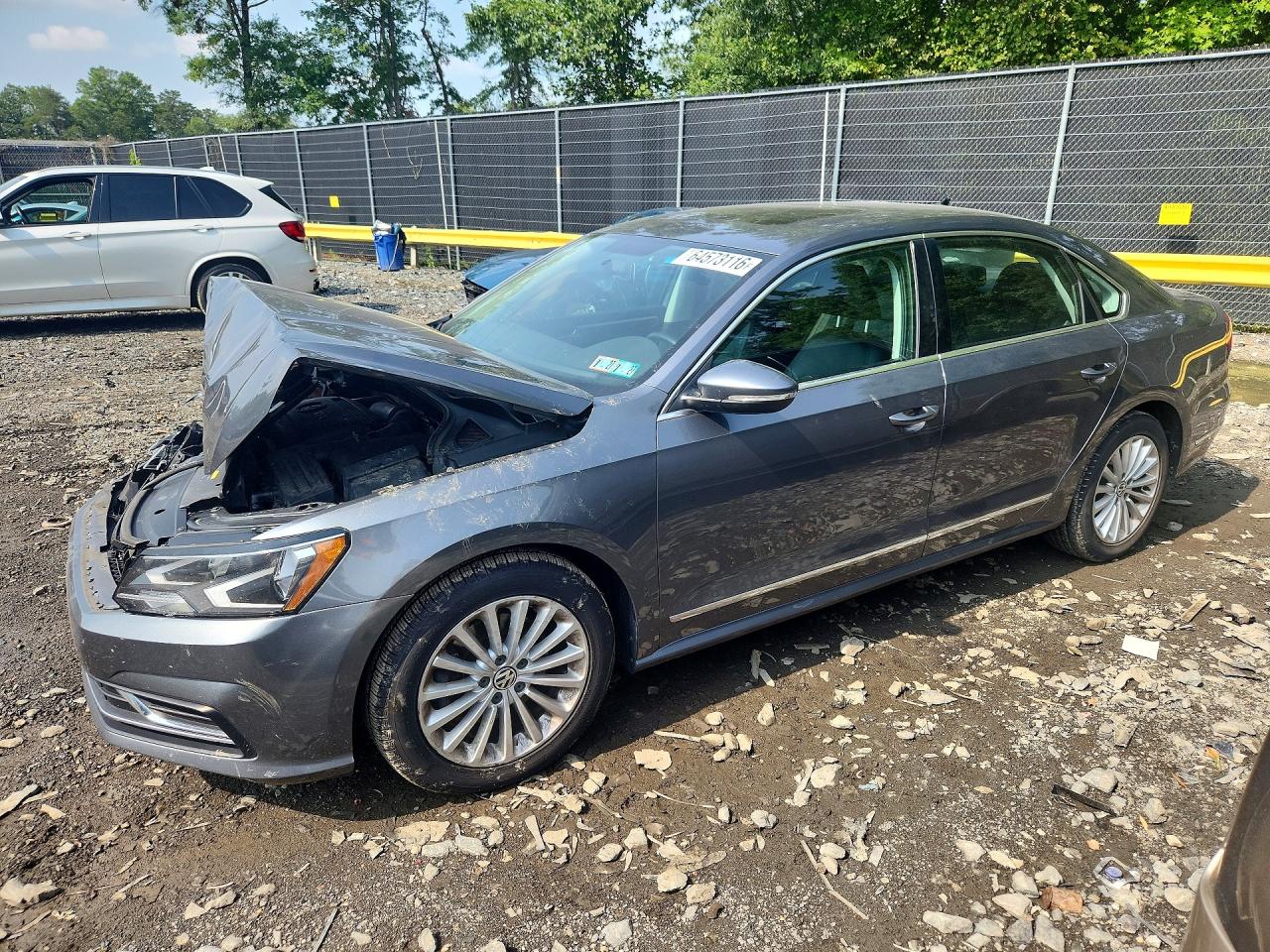 2017 VOLKSWAGEN PASSAT