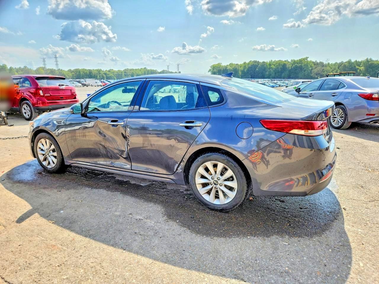 5XXGU4L39JG187559 · 2018 KIA OPTIMA · 2/12
