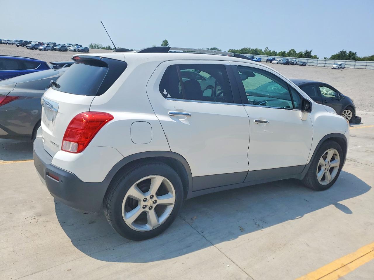3GNCJMSB2GL204738 · 2016 CHEVROLET TRAX · 3/13