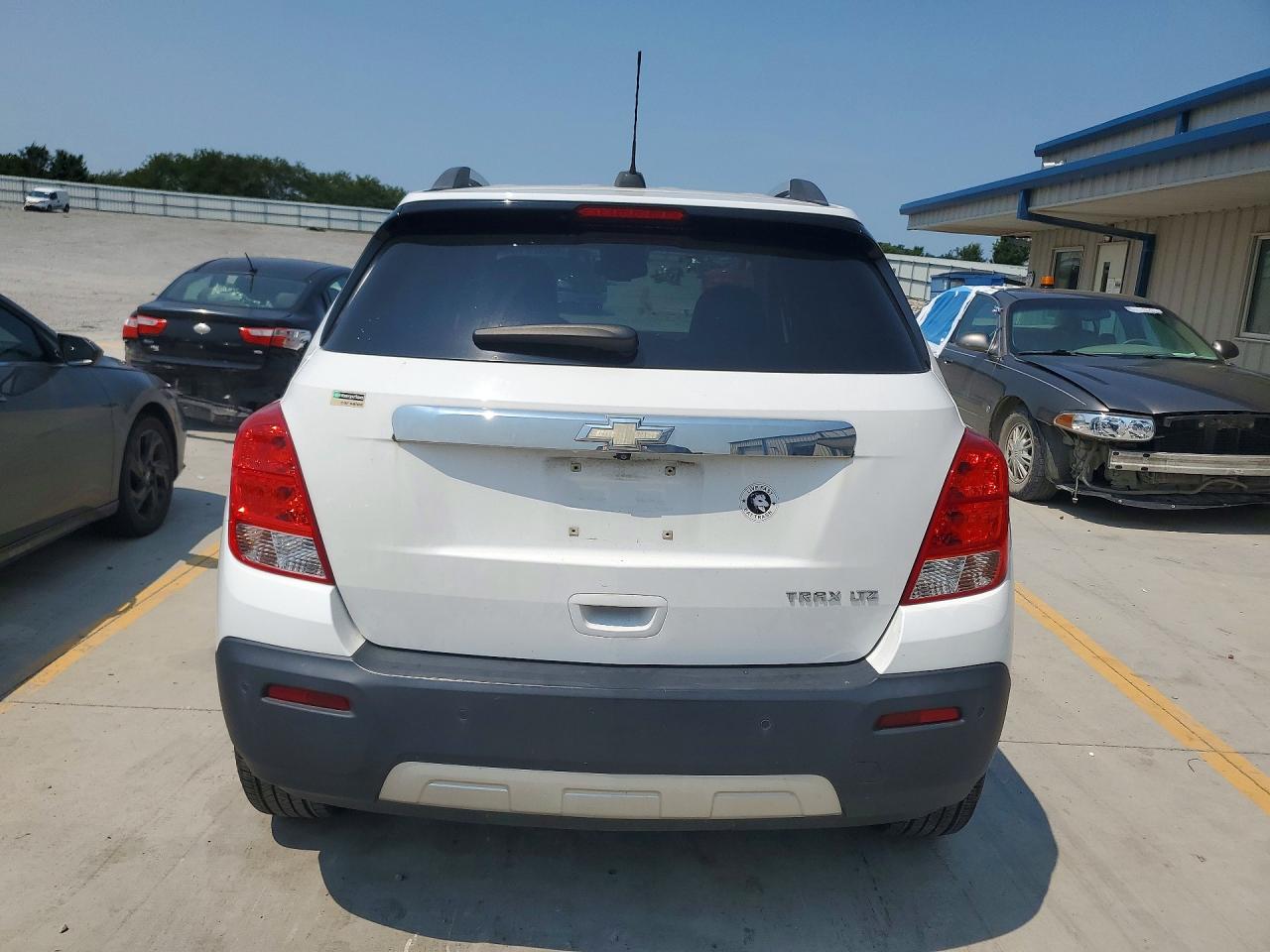 3GNCJMSB2GL204738 · 2016 CHEVROLET TRAX · 6/13