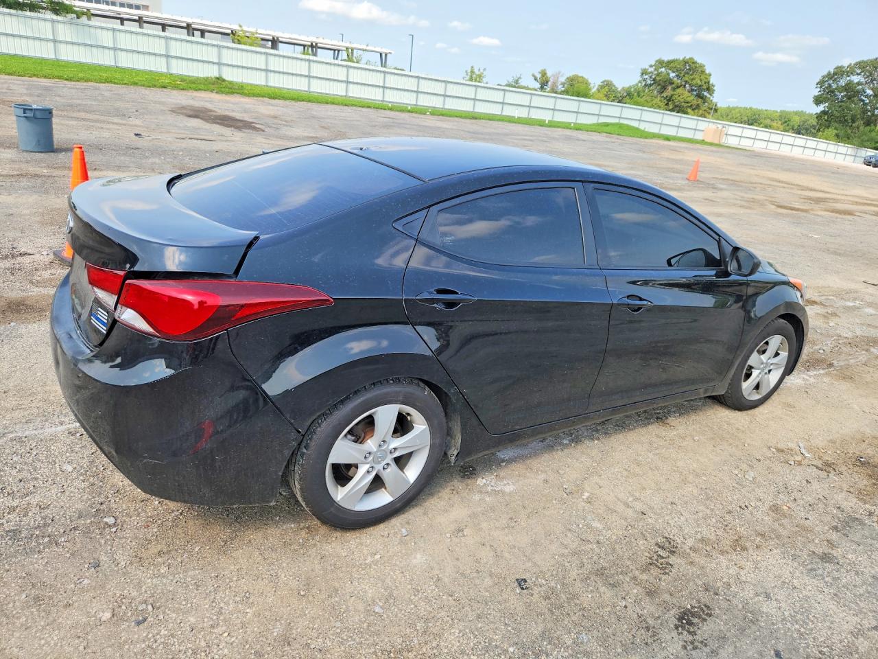 KMHDH4AE7BU152084 · 2011 HYUNDAI ELANTRA · 3/12