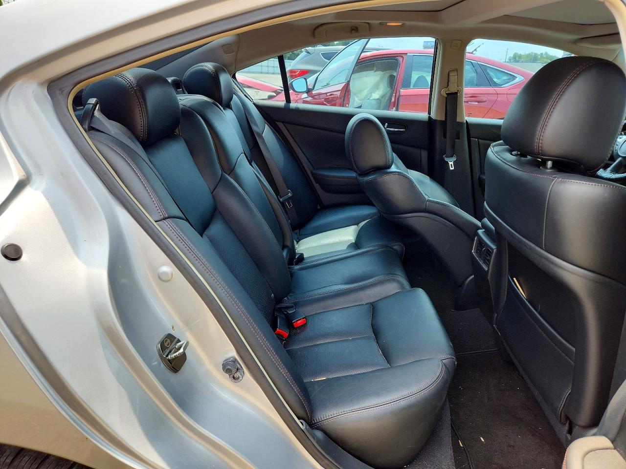 1N4AA5AP3BC804990 · 2011 NISSAN MAXIMA · 10/12