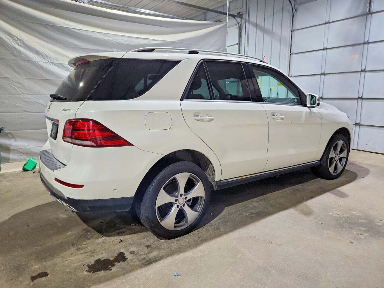 4JGDA5HB9HA888041 · 2017 MERCEDES-BENZ GLE · 3/14