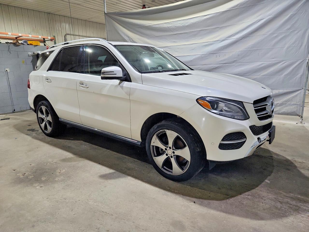 4JGDA5HB9HA888041 · 2017 MERCEDES-BENZ GLE · 4/14