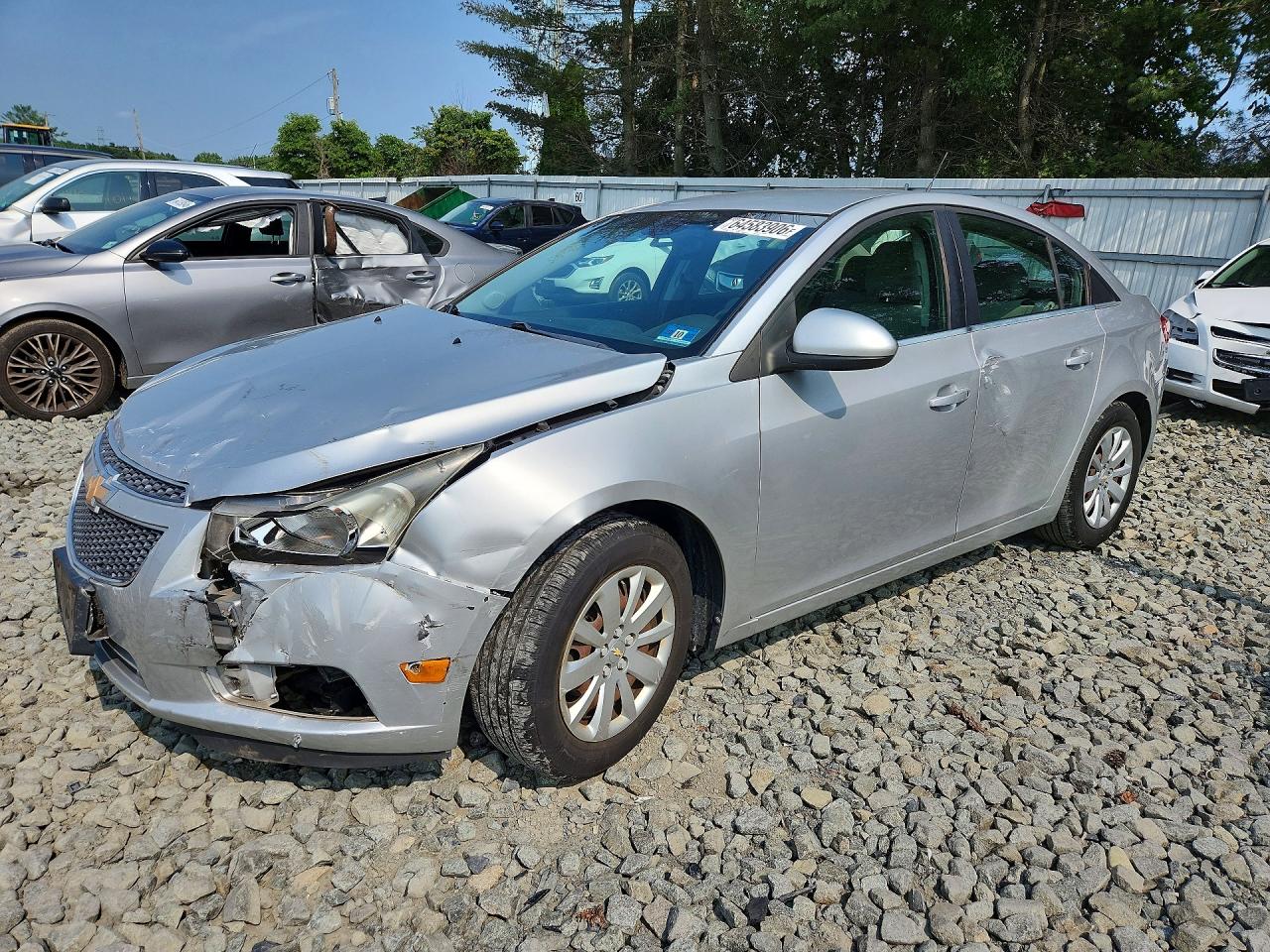 1G1PF5S94B7105570 · 2011 CHEVROLET CRUZE