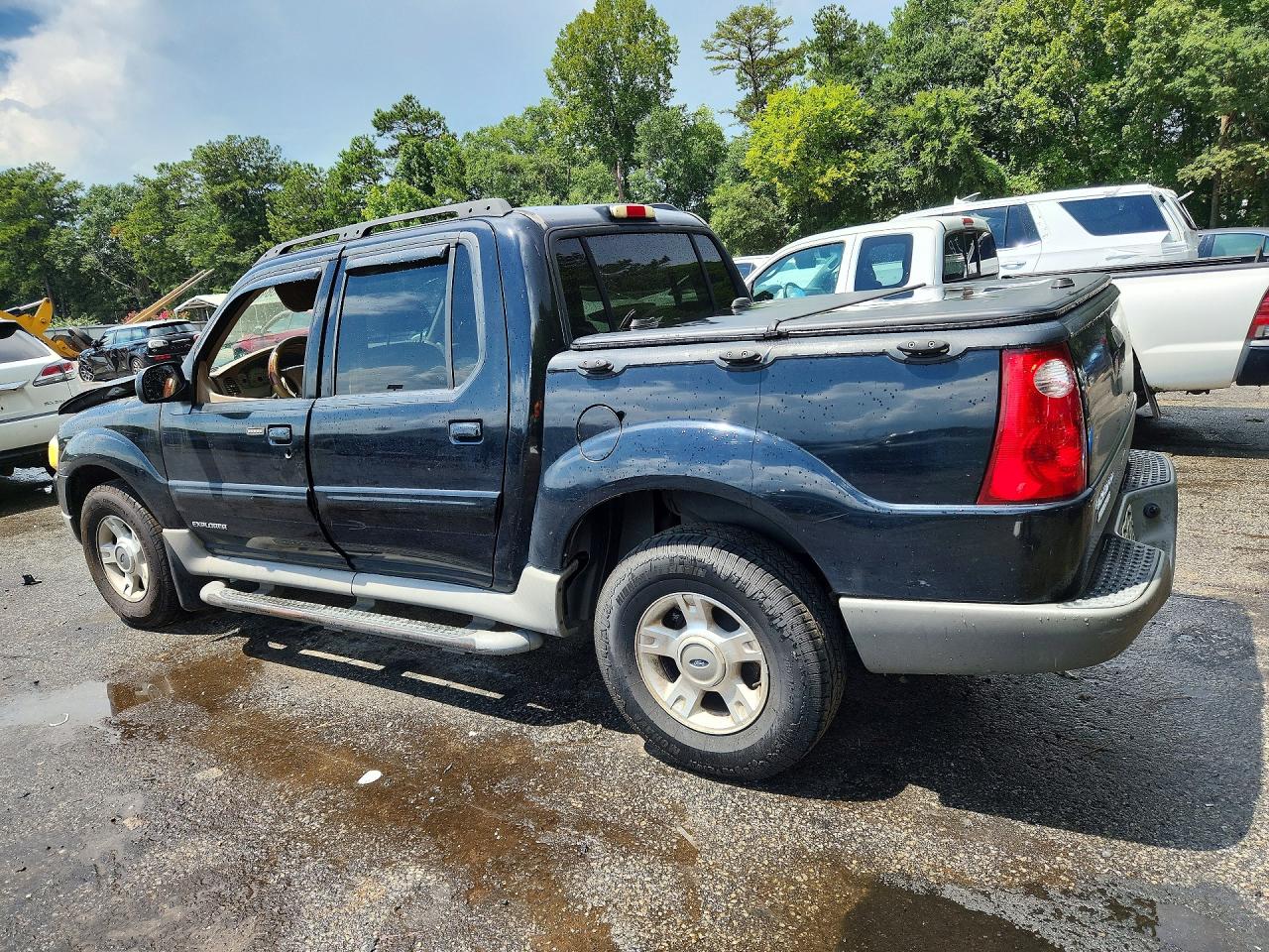 1FMZU67E92UC52384 · 2002 FORD EXPLORER · 2/12
