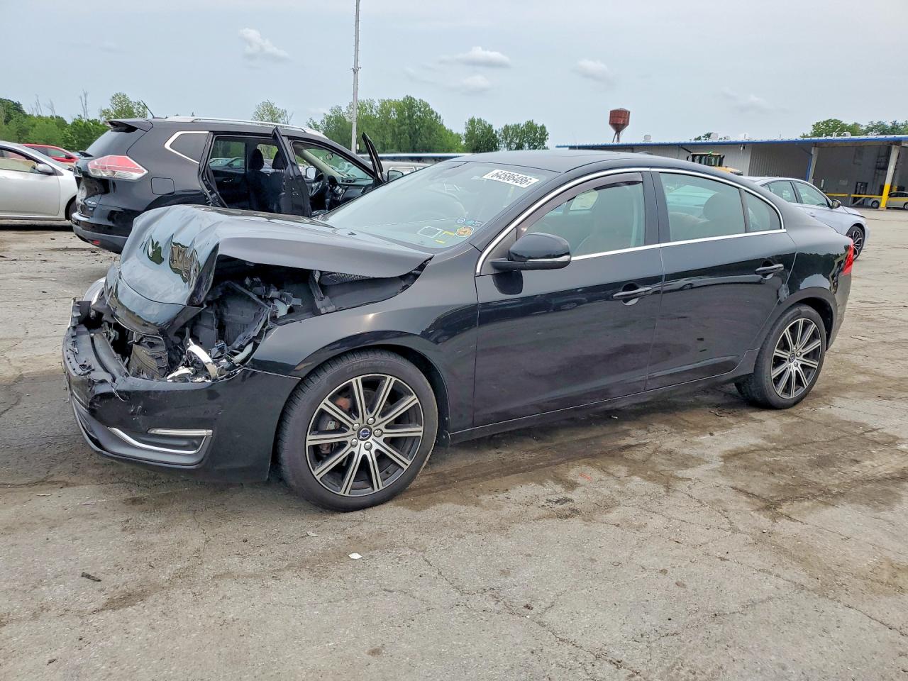 LYV402TK8JB190404 · 2018 VOLVO S60
