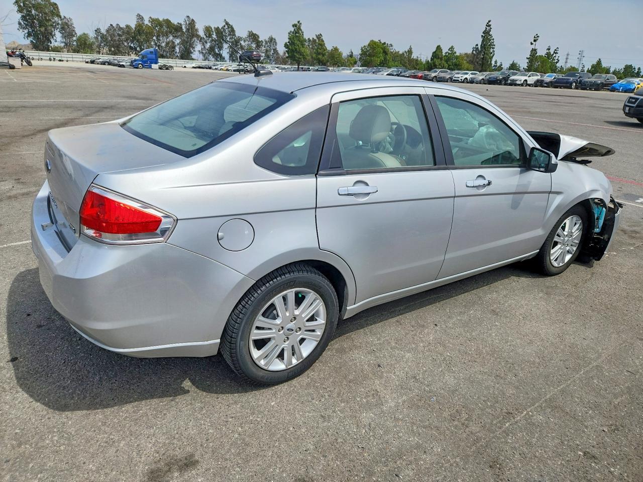 1FAHP3HN1AW292262 · 2010 FORD FOCUS · 3/13
