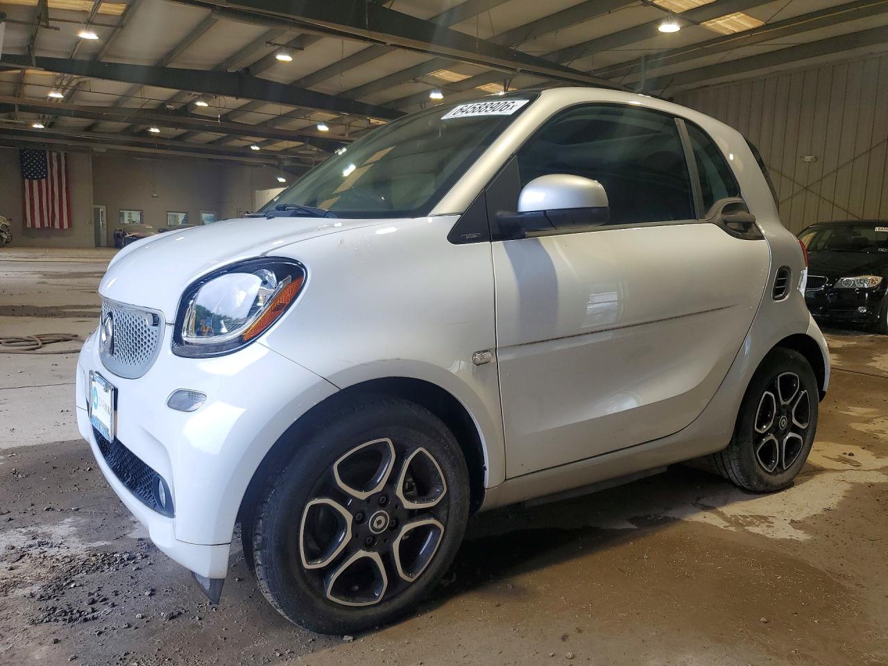 WMEFJ9BA5JK283701 · 2018 SMART FORTWO