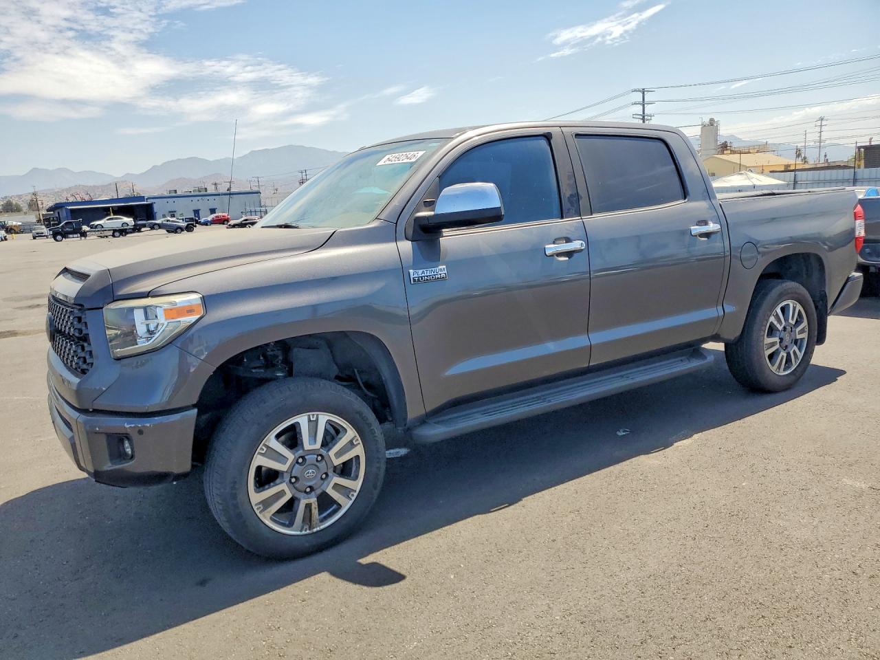 5TFAY5F10JX727495 · 2018 TOYOTA TUNDRA