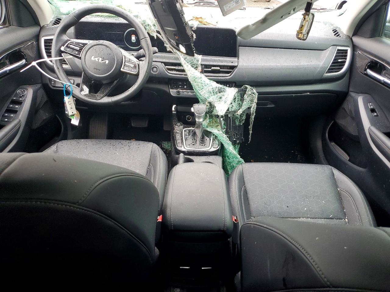 KNDERCAA7S7812328 · 2025 KIA SELTOS · 8/13