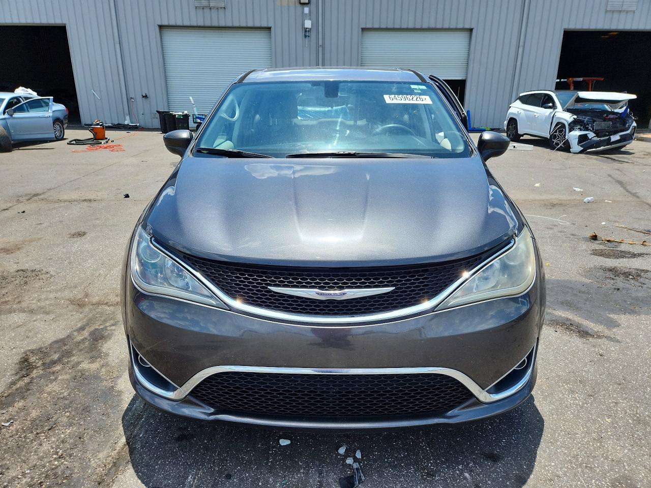 2C4RC1FG1JR107008 · 2018 CHRYSLER PACIFICA · 5/14