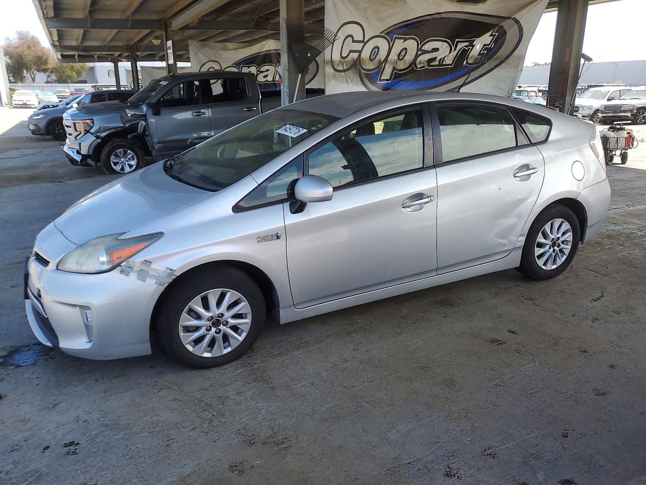 JTDKN3DP8D3043749 · 2013 TOYOTA PRIUS PLUG-IN HYBRID