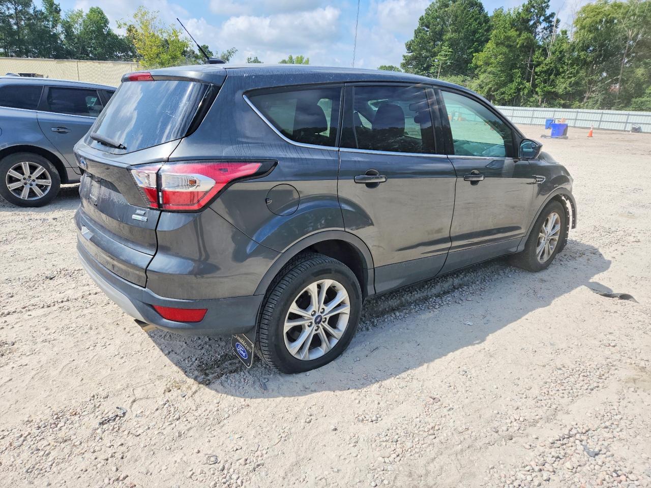1FMCU9GD8HUD71177 · 2017 FORD ESCAPE · 3/13