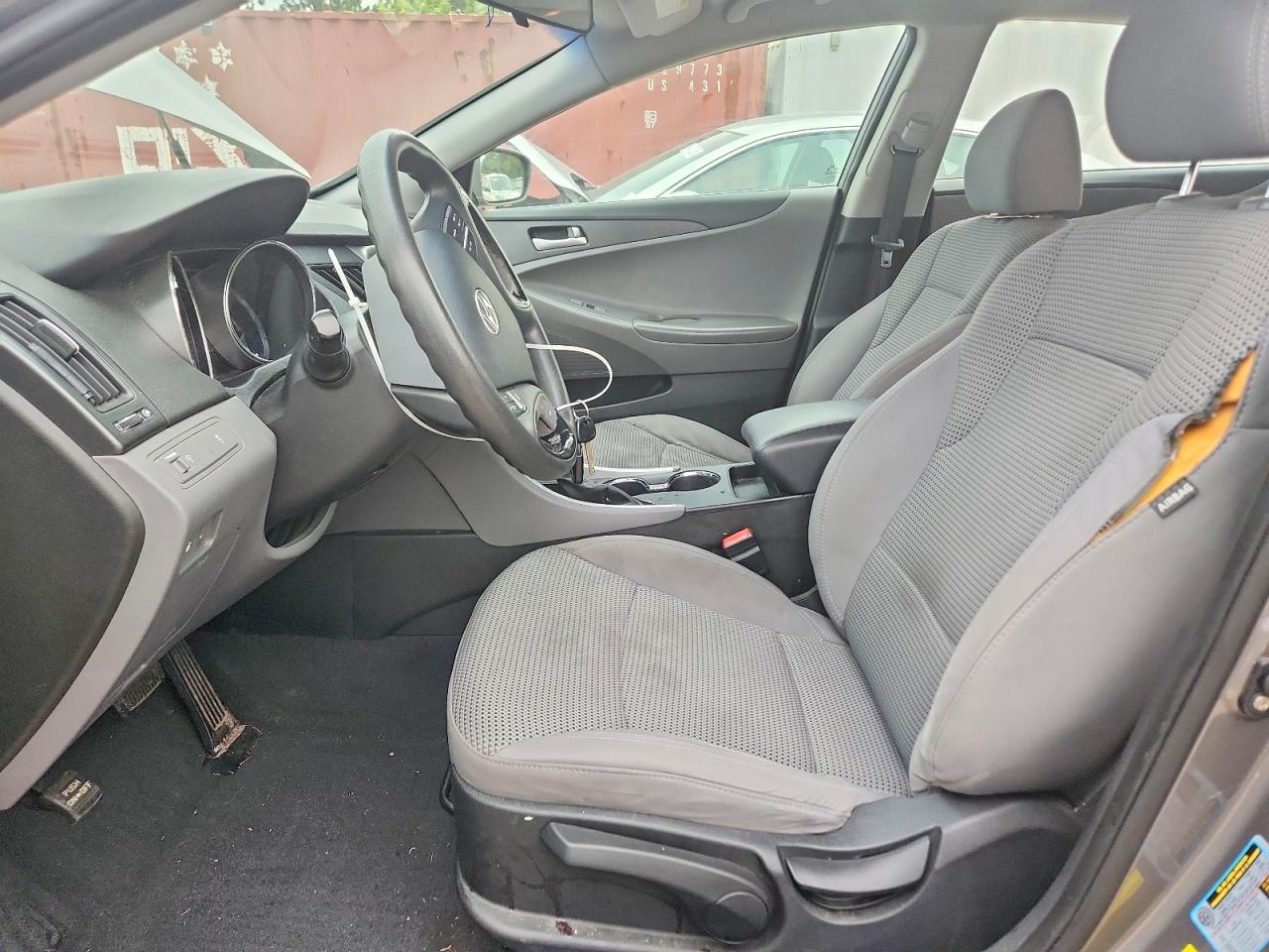 5NPEB4AC9BH029275 · 2011 HYUNDAI SONATA · 7/13